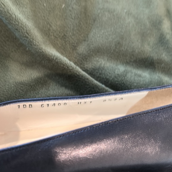 Salvatore Ferragamo Italian Leather Pump, Black, Size 8.5 1.5 Heel EUC🖤🖤🖤 - Picture 7 of 8